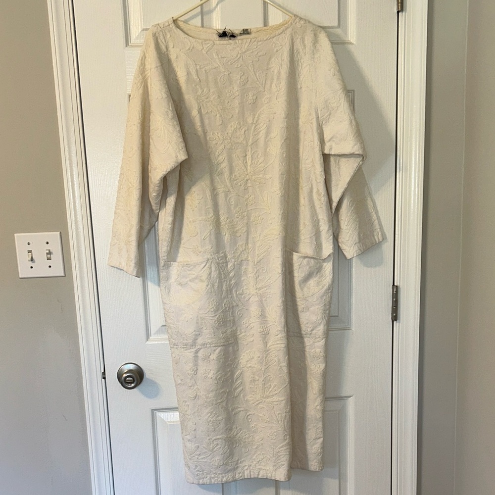 VINTAGE Embroidered Caftan-Style Dress